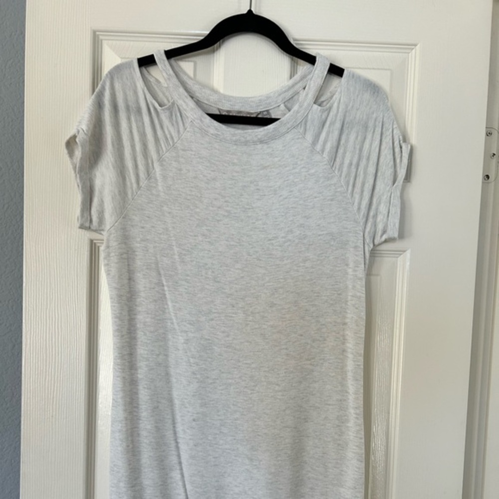 Athleta Womens Light Gray‎ Heather Cold Shoulder Short Sleeve Top XS